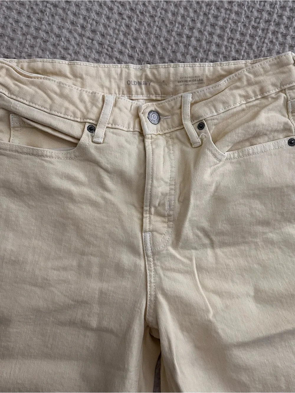 Old Navy Extra High-Rise Sky-Hi Wide Leg Yellow Jeans size 4P